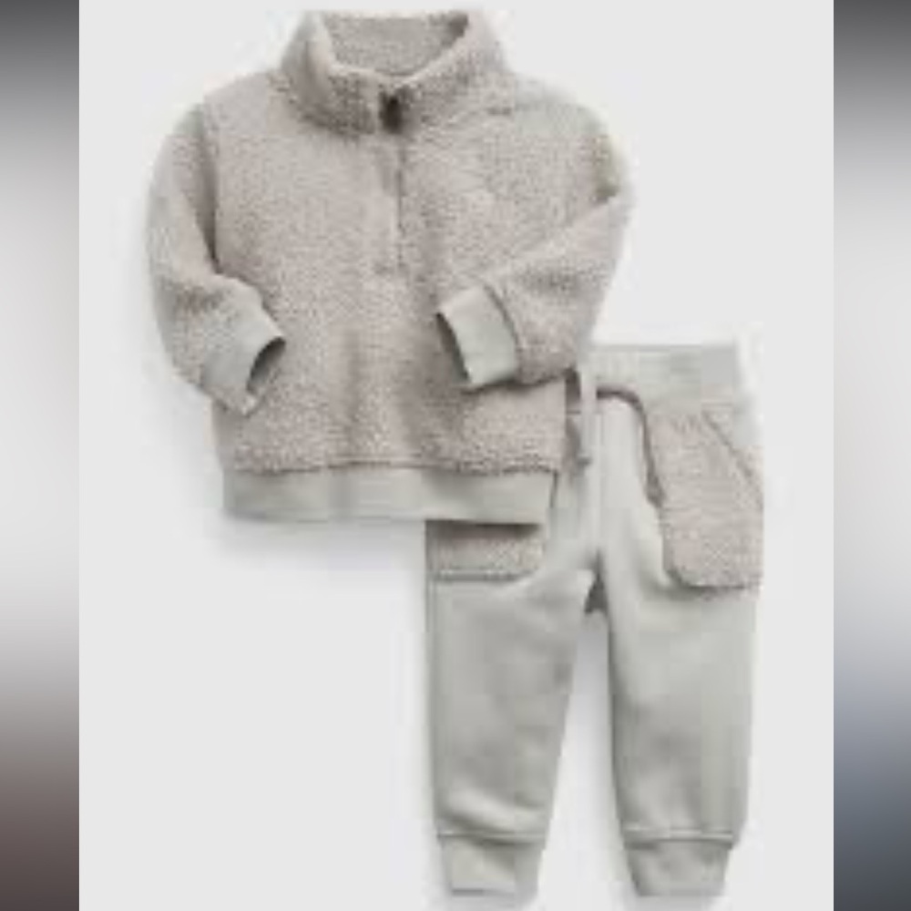GAP Baby Toddler Grey Sherpa 1/4 zip fleece and sweat pants set 12-18 months